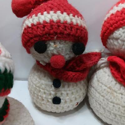 Snow Family like this Snow family! Knitted homemade snowmen in various conditions.
