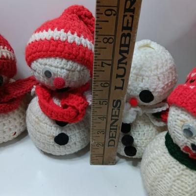 Snow Family like this Snow family! Knitted homemade snowmen in various conditions.
