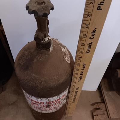 Springs Seven - up Bottling co. Carbon Dioxide bottle