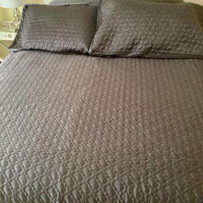 365 Hotel Collection Brown King Bedspread with 2 King Pillow Shams