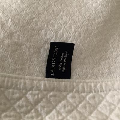 371 Lands End King Cotton coverlet with Royal Velvet Sheet Set