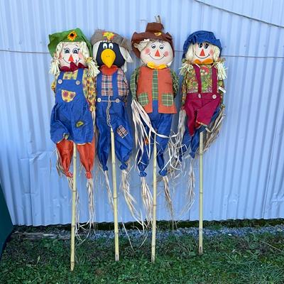 510 Set of 4 Scarecrow Figures on Bamboo