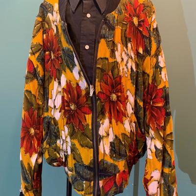 Holiday Glamour: Vintage Beaded Poinsettia Print Jacket with Stylish Gathered Waist - Size M