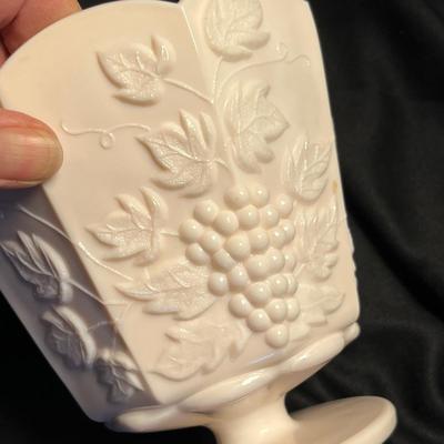 Jeannette Shell Pink Paneled Grape Planter