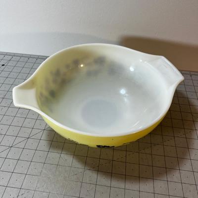 PYREX Bowl, Yellow and Black, Unusual, Gooseberry Pattern 