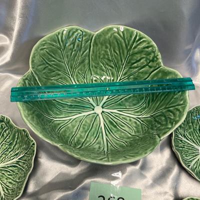 Bordallo Pinheiro Portugal Lettuce/ Cabbage leaf Bowl set