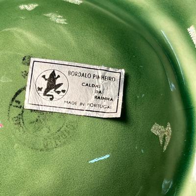 Bordallo Portugal Lettuce/ Cabbage leaf serving bowls