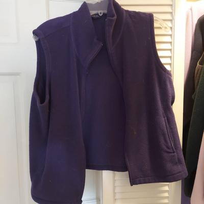 Ladies Size Large L.L. Bean, Patagonia, Simms Fleece, Flannel and More Outerwear (UB3-BBL)
