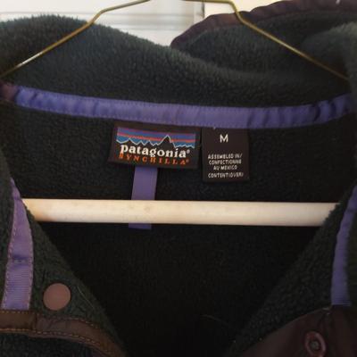 Ladies Size Large L.L. Bean, Patagonia, Simms Fleece, Flannel and More Outerwear (UB3-BBL)