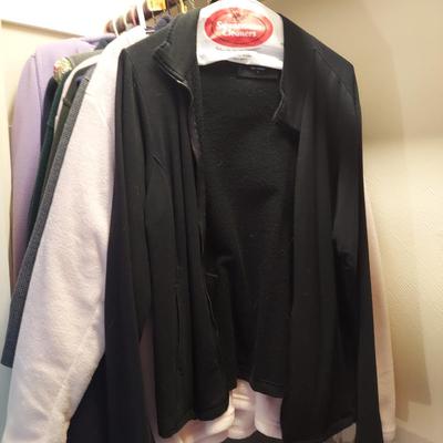 Ladies Size Large L.L. Bean, Patagonia, Simms Fleece, Flannel and More Outerwear (UB3-BBL)