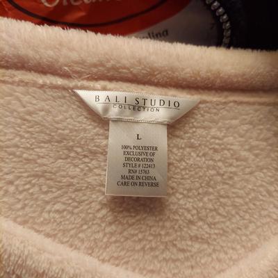 Ladies Size Large L.L. Bean, Patagonia, Simms Fleece, Flannel and More Outerwear (UB3-BBL)