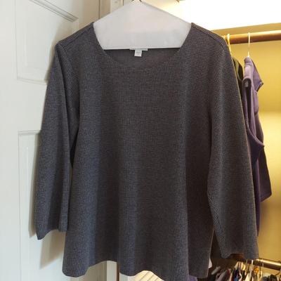 Ladies Size Large L.L. Bean, Patagonia, Simms Fleece, Flannel and More Outerwear (UB3-BBL)