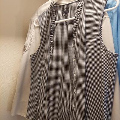 Ladies Medium  to Large Linen and Cotton Tops by J. Jill, Talbots, Ralph Lauren and more (UB3-BBL)