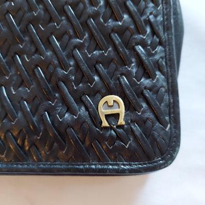 Vintage Purses and Belts (UB3-BBL)