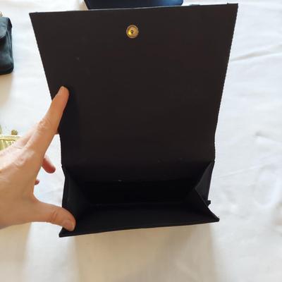 Vintage Purses and Belts (UB3-BBL)