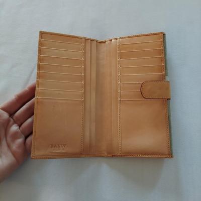 Vintage Longchamp Umbrella, Bally Wallet, Revo Sunglasses and more (UB3-BBL)