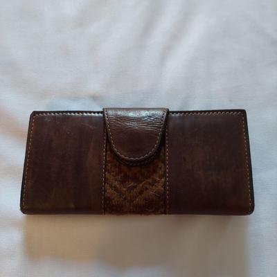 Vintage Longchamp Umbrella, Bally Wallet, Revo Sunglasses and more (UB3-BBL)