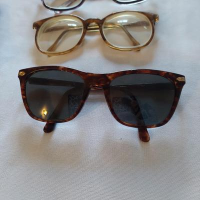 Vintage Longchamp Umbrella, Bally Wallet, Revo Sunglasses and more (UB3-BBL)