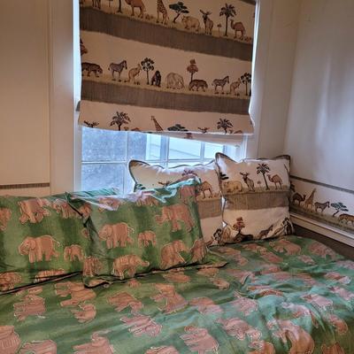 Safari Themed Bedding and Drapes (UB2-CE)