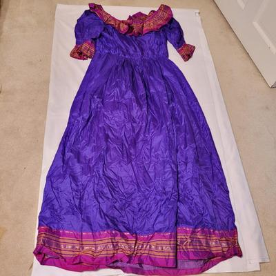 Indonesian and Latin American Clothing, Accessories and More (UB2-CE)