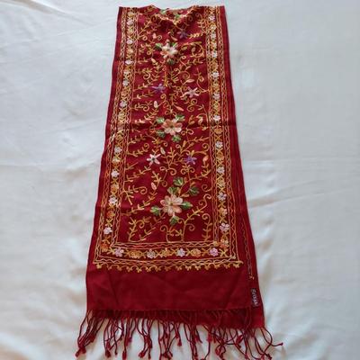 Cashmere, Silk and Cotton Scarves by Nomi, Eileen Fisher and more (UB3-BBL)
