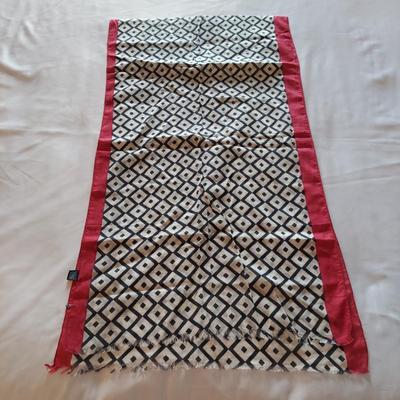 Cashmere, Silk and Cotton Scarves by Nomi, Eileen Fisher and more (UB3-BBL)