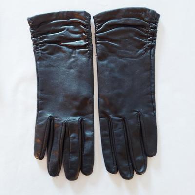 Vintage Leather Gloves (UB3-BBL)