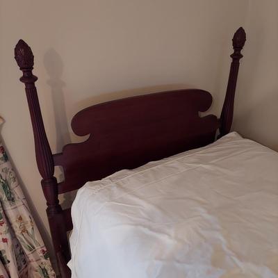 Two Twin Bed Frames (UB1-BBL)