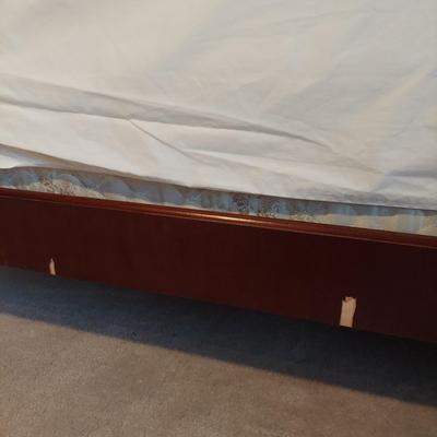 Two Twin Bed Frames (UB1-BBL)