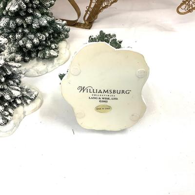 392 Santa Napkinsm Reindeer Sleds, Lang Williamsburg Trees, Napkins , Tray