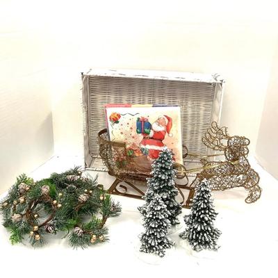 392 Santa Napkinsm Reindeer Sleds, Lang Williamsburg Trees, Napkins , Tray