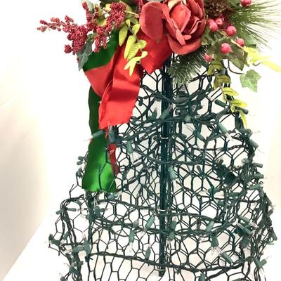 399 Green Wire Outdoor Dock Christmas Tree with Lights