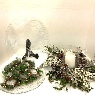 402 Two Holiday Glass Plates with Candle Centerpiece, wreath napkin rings