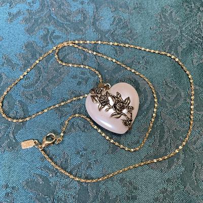 1991 Avon Heart and Rose Pendant on Lady Remington Chain