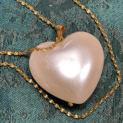 1991 Avon Heart and Rose Pendant on Lady Remington Chain
