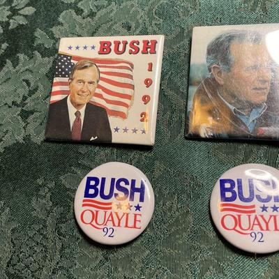 (4) 1992 Bush Quayle Presidentail Campaign Buttons