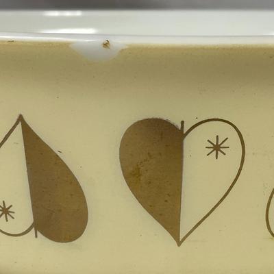 1959 Golden Heart Pyrex Casserole Dish