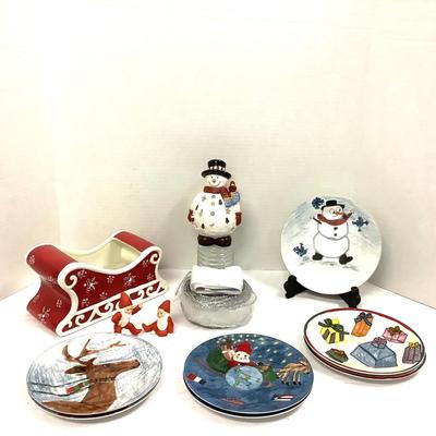 413 Snowman Serving Plates and Decor