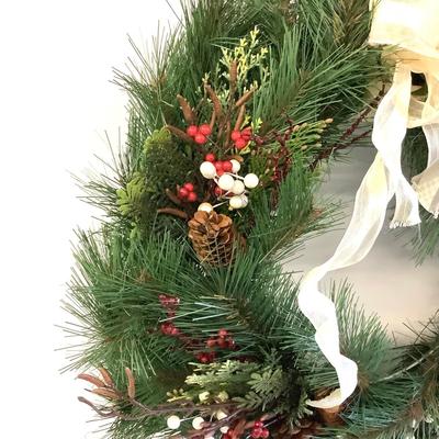 418 Pine and Berry Artificial 22" Wreath