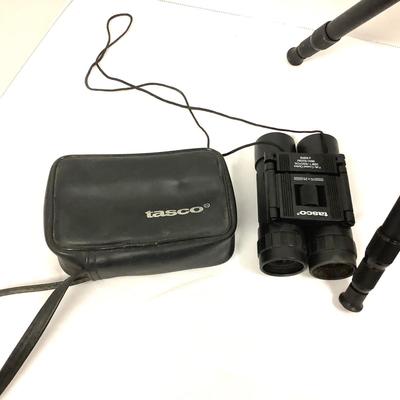 428 Tripod, Tasco Pellican, Binoculars with Bags