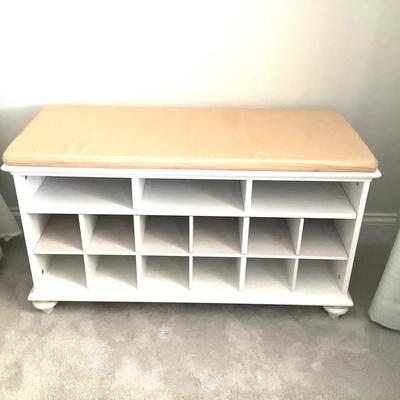 429 White Storage Shoe Bench with Cushion