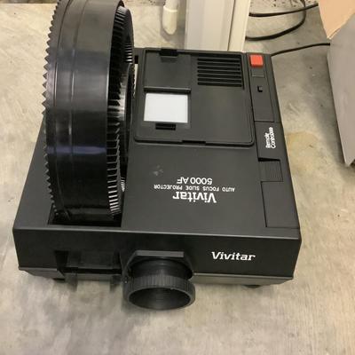 430 Vivitar 5000AF Slide Projector and Elite Screen