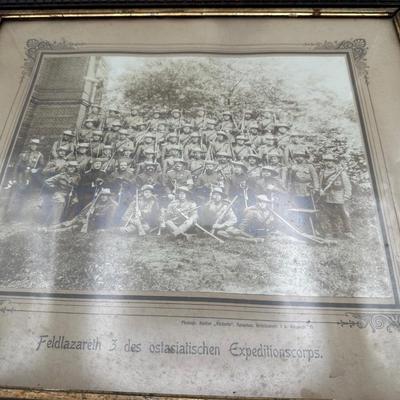Vintage Framed Pic of Soldiers