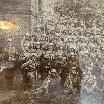 Vintage Framed Pic of Soldiers