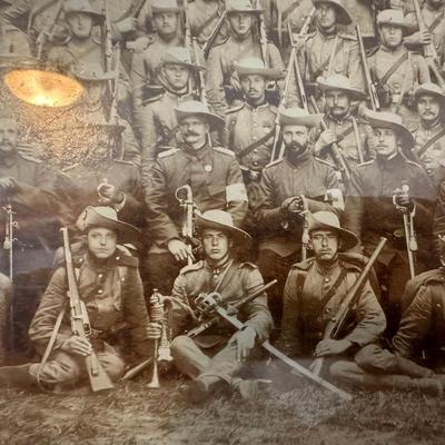 Vintage Framed Pic of Soldiers