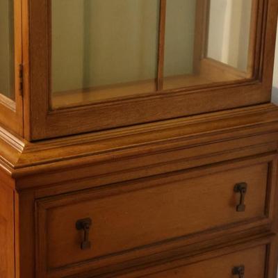 BRANDT Curio Cabinet Display w/ (3) Shelves & (2) Drawers