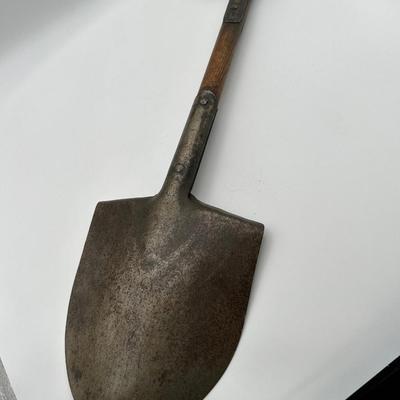 WWII M1910 Entrenching Shovel
