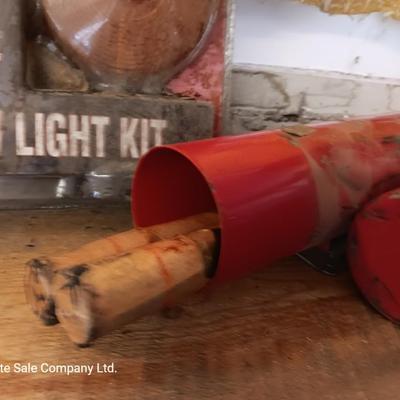 Automotive - 4-way - Tow lights - Work light - Flares