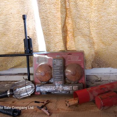 Automotive - 4-way - Tow lights - Work light - Flares