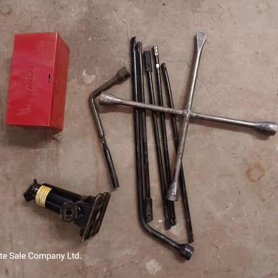 Automotive items - Small bottle jack - 4 way - metal box with reflectors